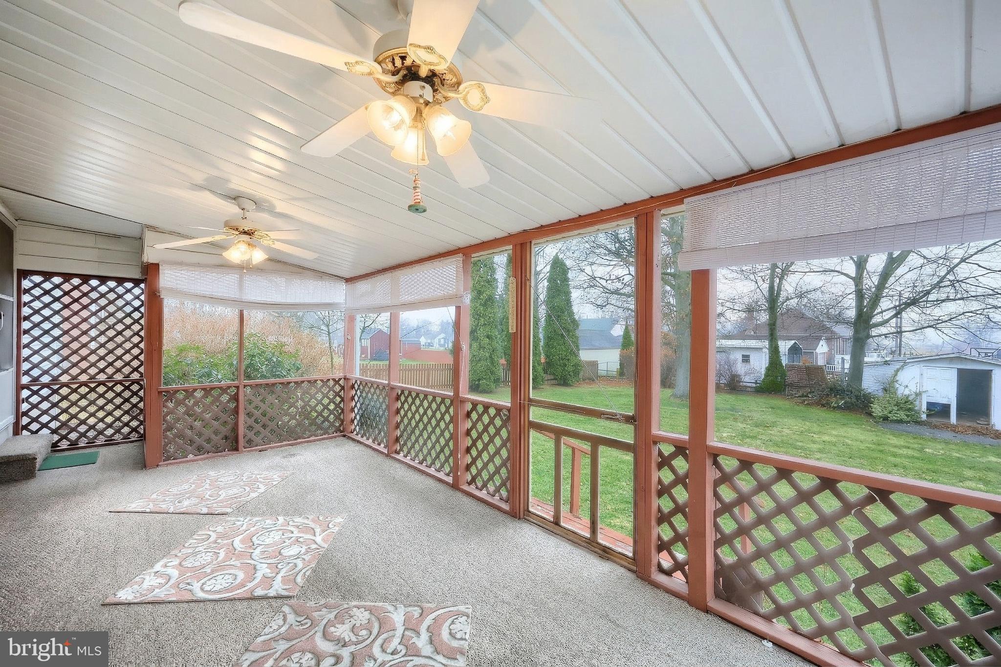 MUMMERT DR. - Residential