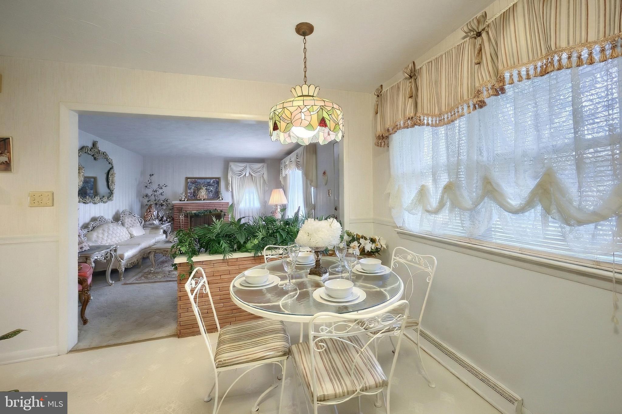 MUMMERT DR. - Residential