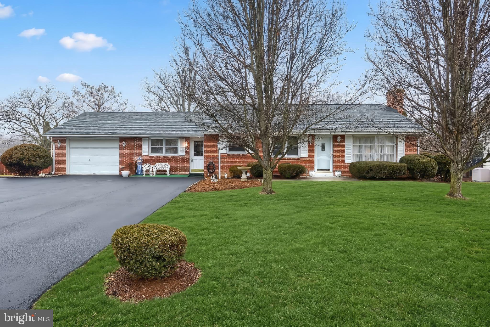 MUMMERT DR. - Residential