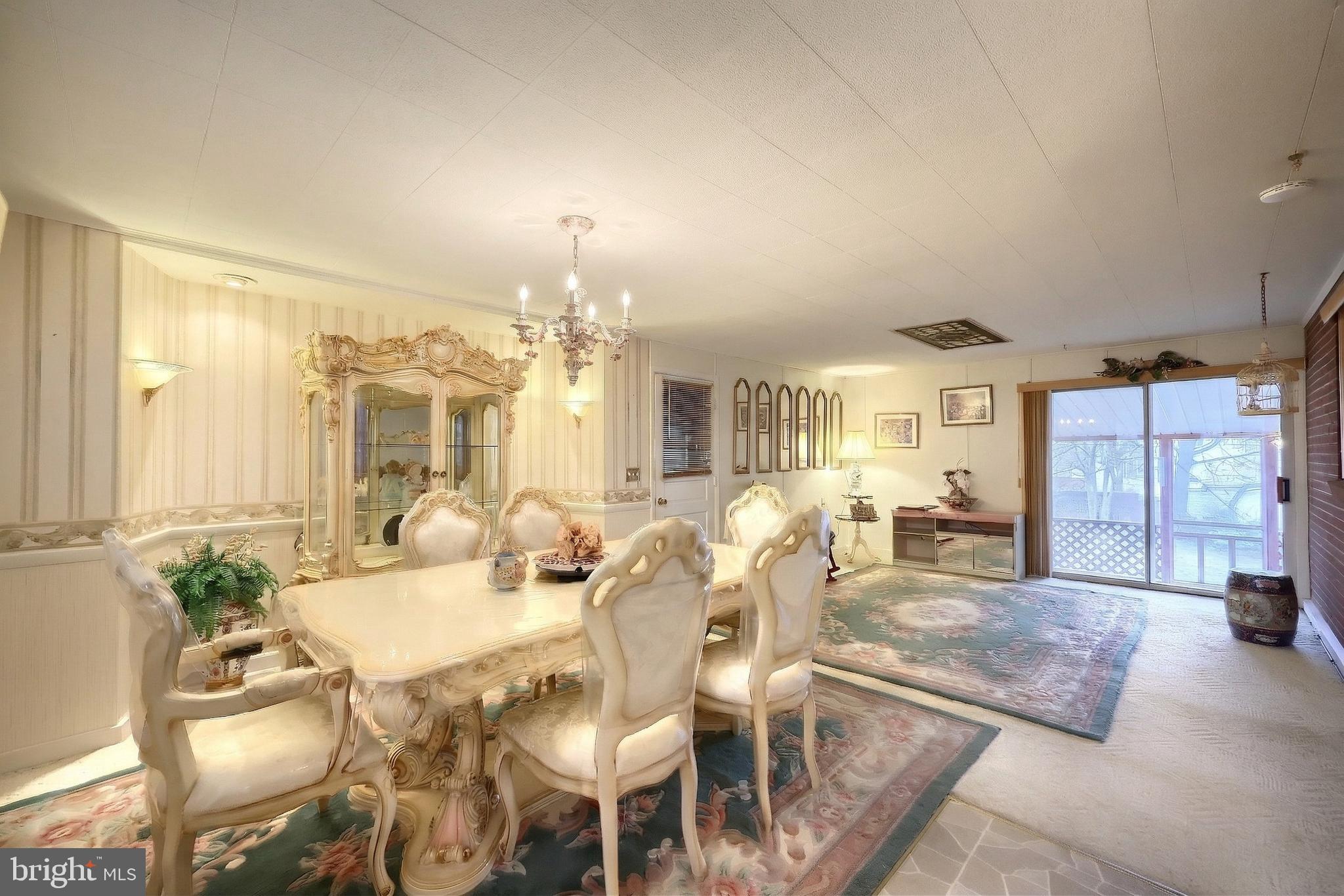 MUMMERT DR. - Residential