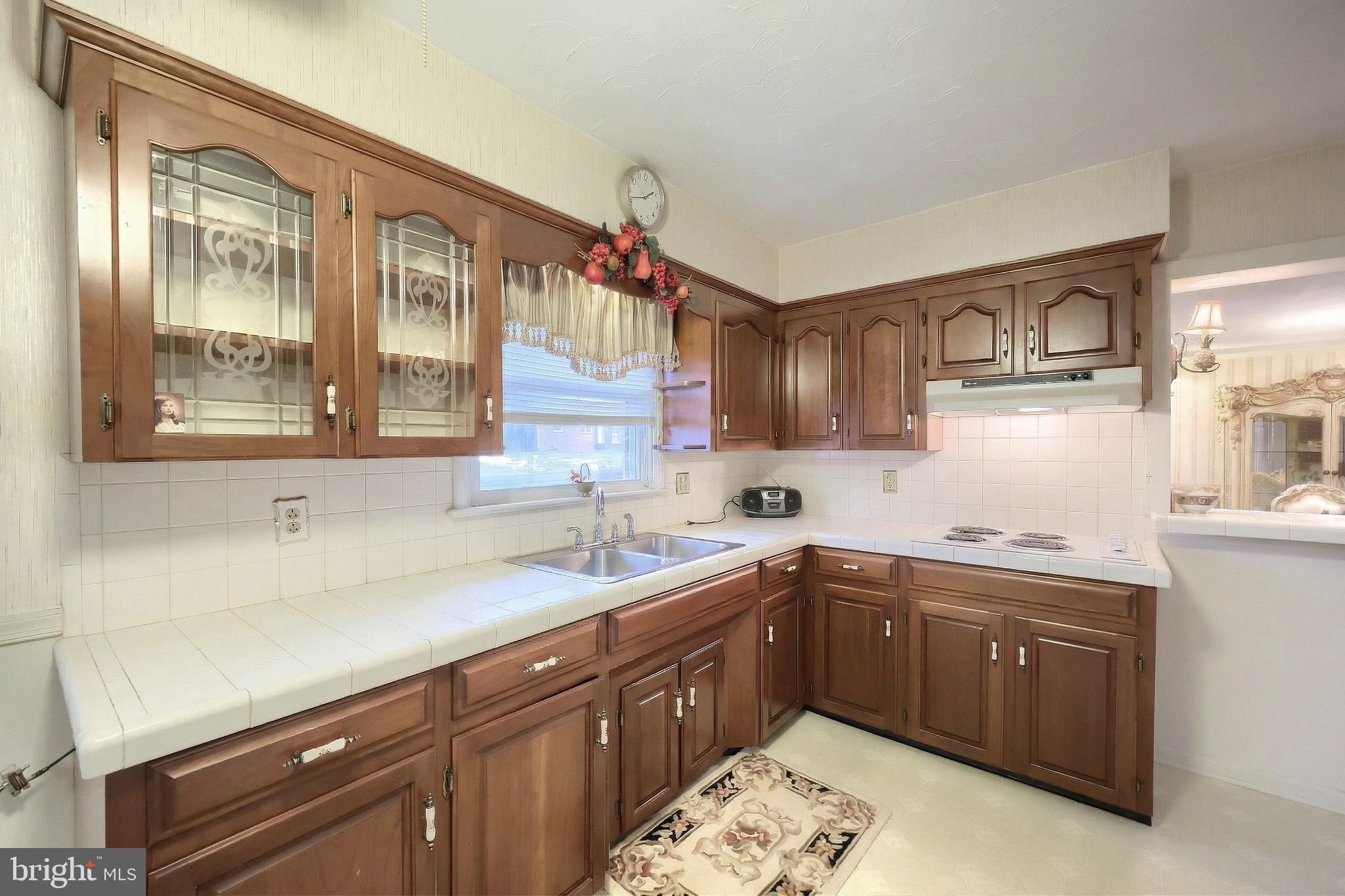 MUMMERT DR. - Residential