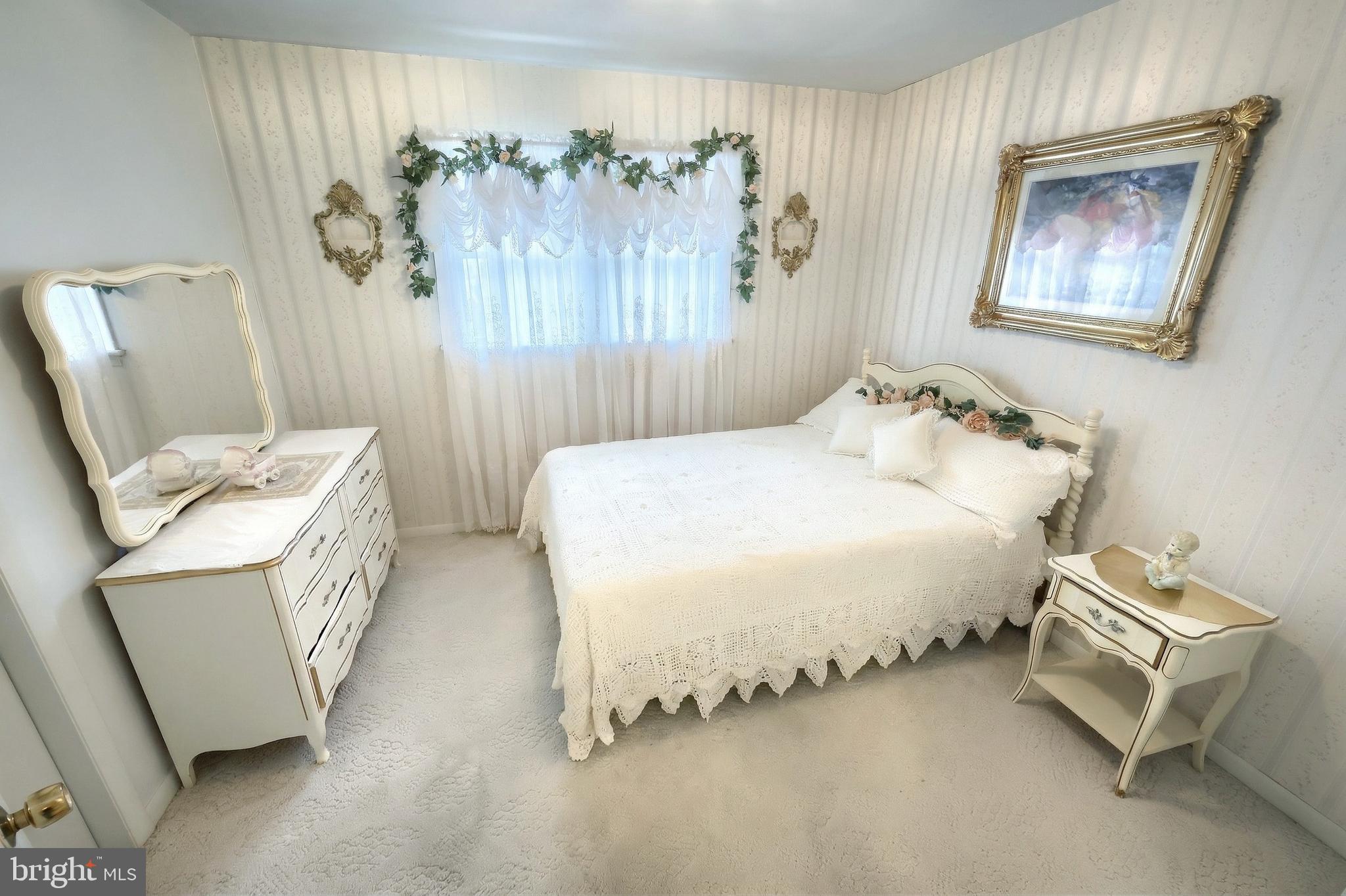 MUMMERT DR. - Residential