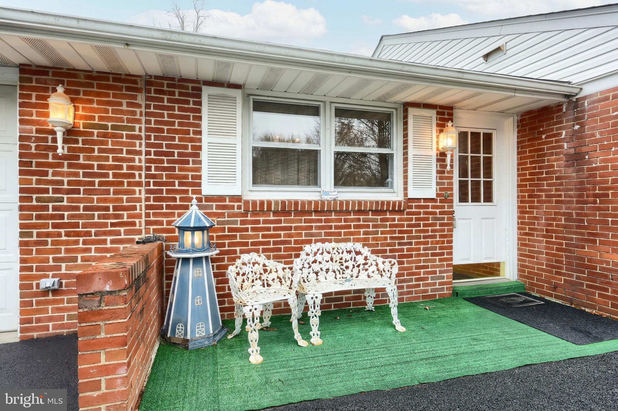 MUMMERT DR. - Residential