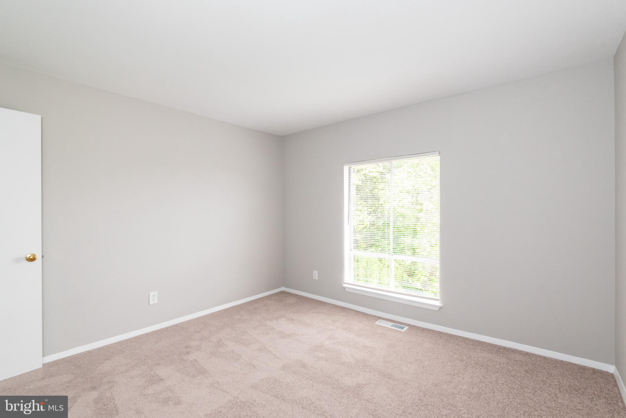 MOORES MILL MANOR - Residential