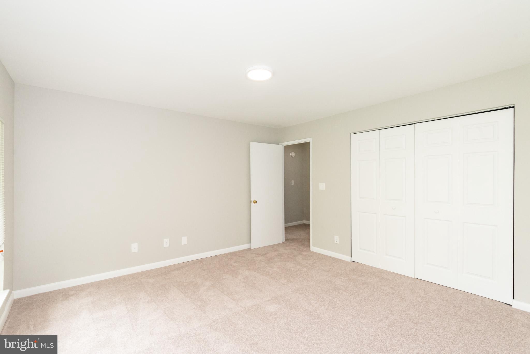 MOORES MILL MANOR - Residential