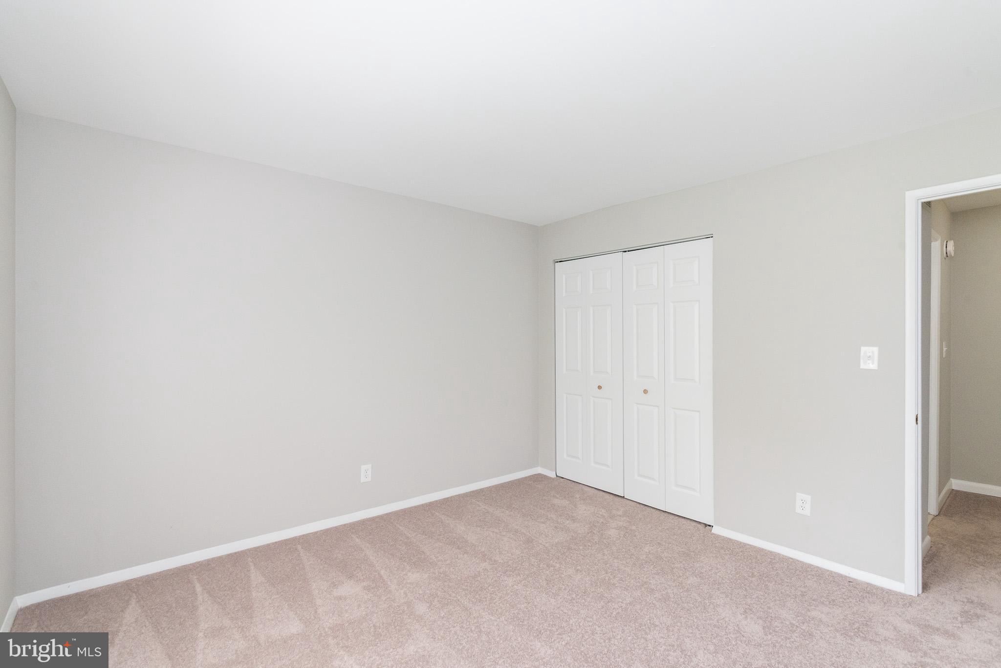 MOORES MILL MANOR - Residential