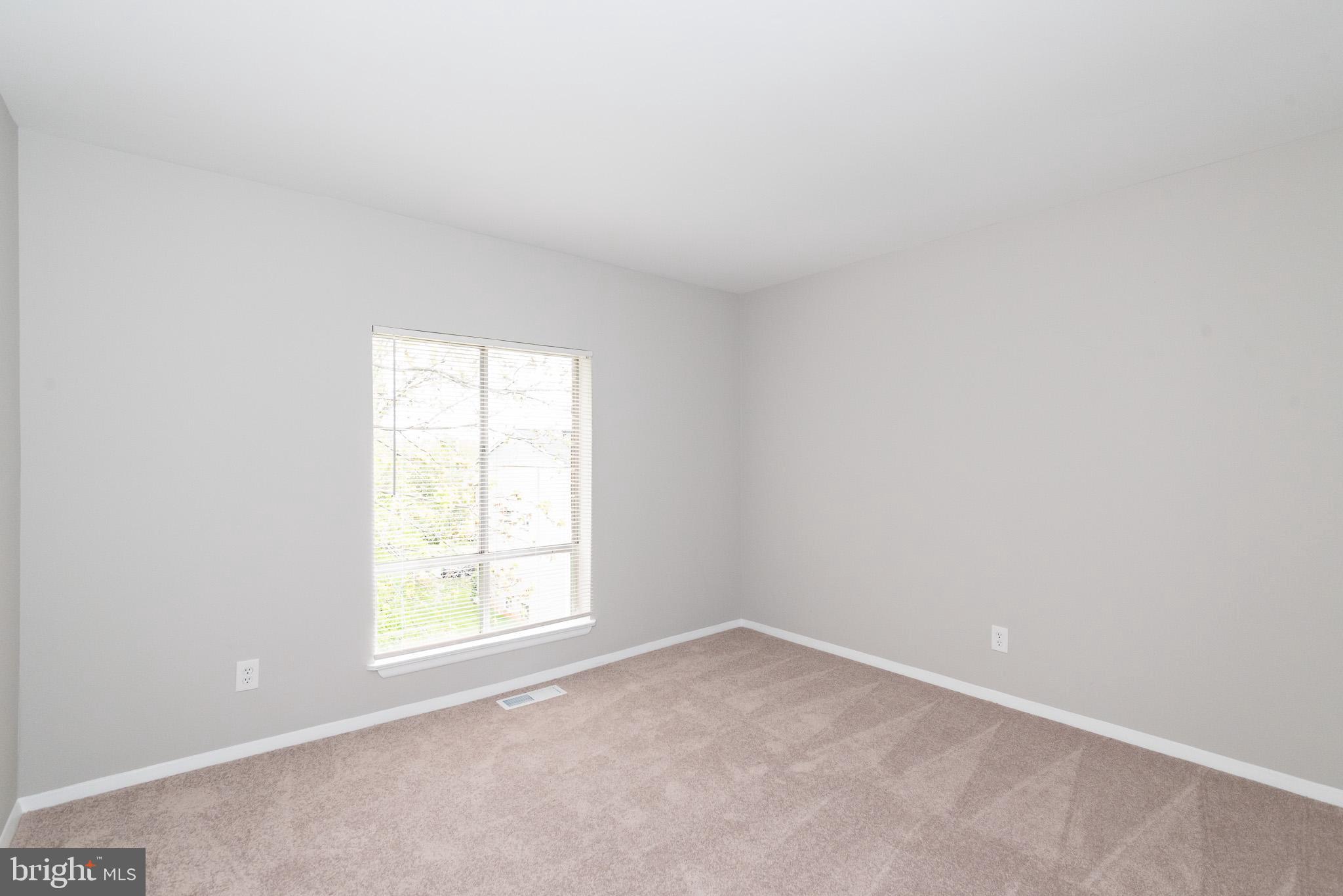 MOORES MILL MANOR - Residential