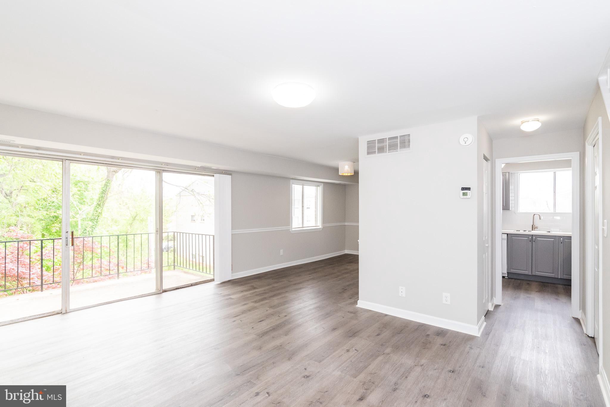 MOORES MILL MANOR - Residential