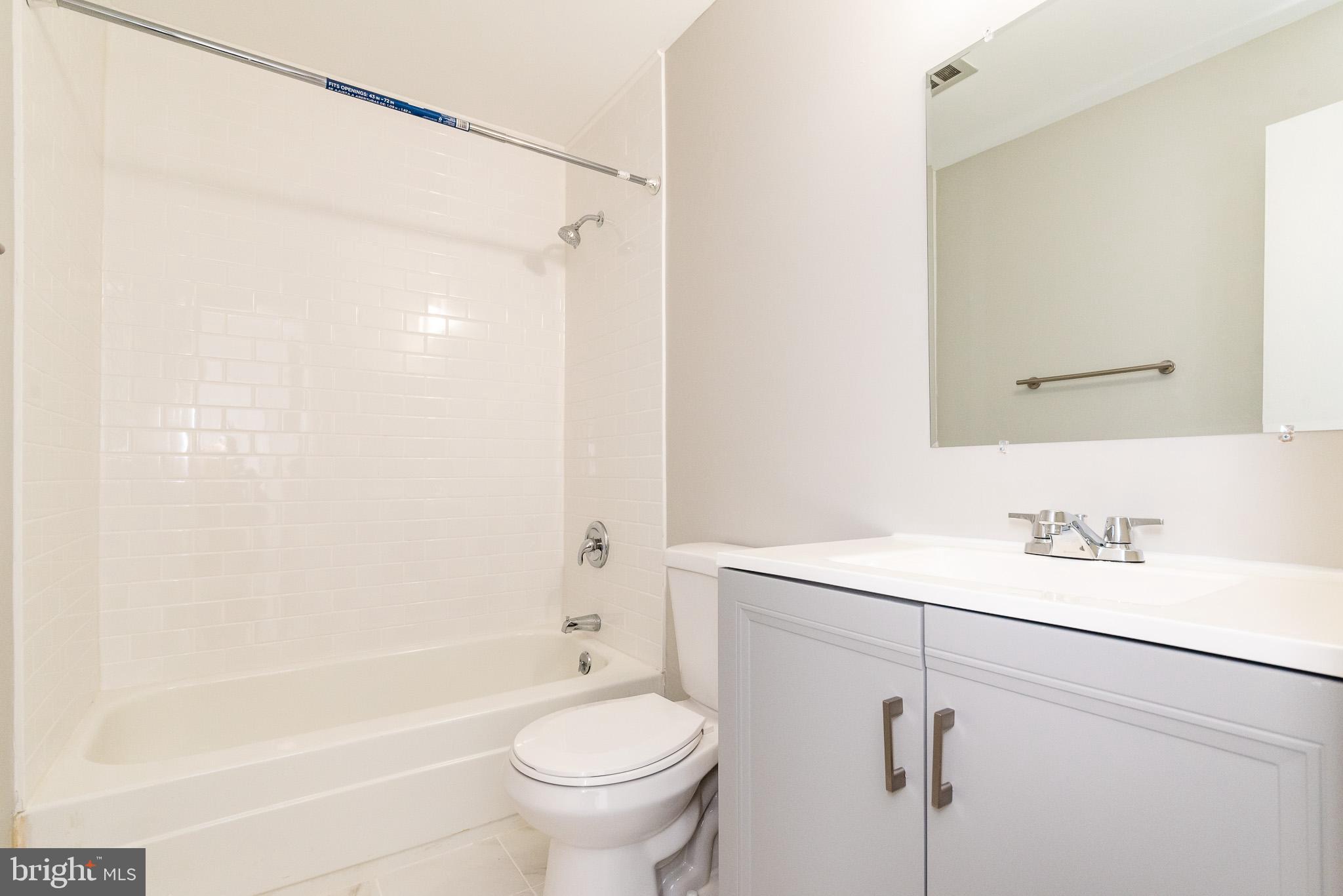 MOORES MILL MANOR - Residential