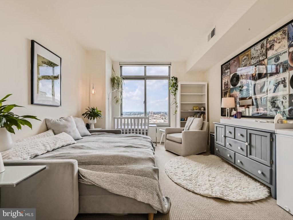 INNER HARBOR - Residential Lease