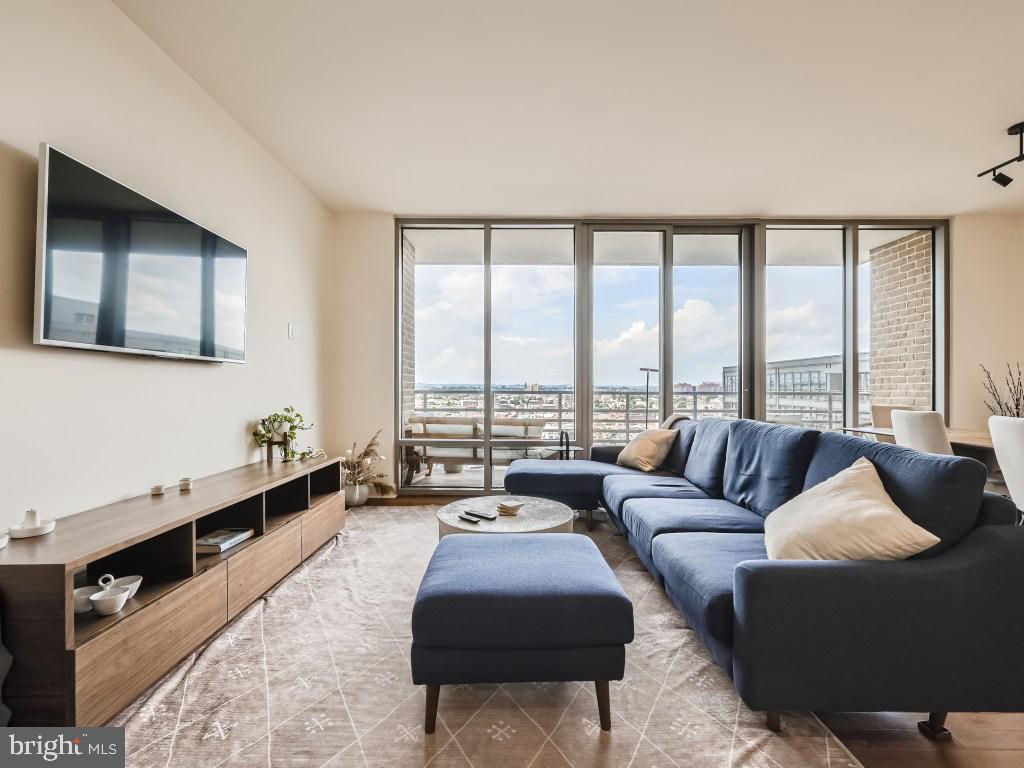 INNER HARBOR - Residential Lease