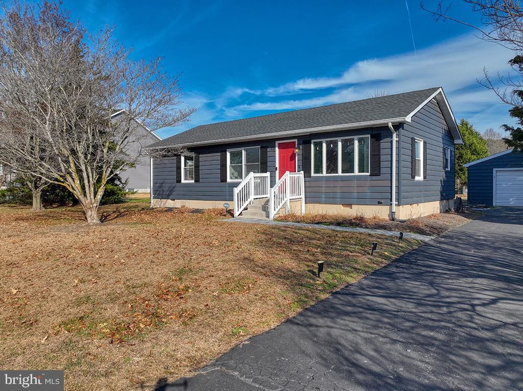Photo of 22 Comanche Circle, MILLSBORO, DE 19966 (MLS # DESU2102130)