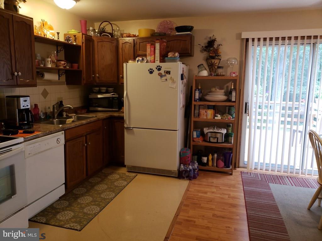 BREEZEWOOD FOREST - Residential