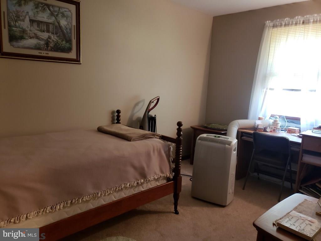 BREEZEWOOD FOREST - Residential