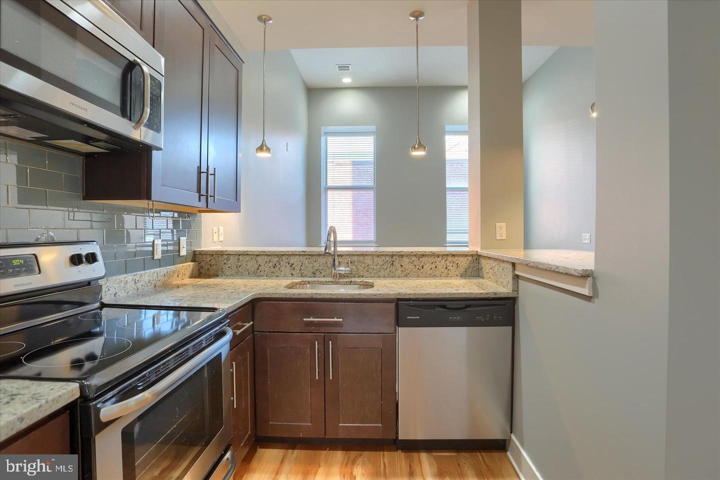 LUX - Residential Lease