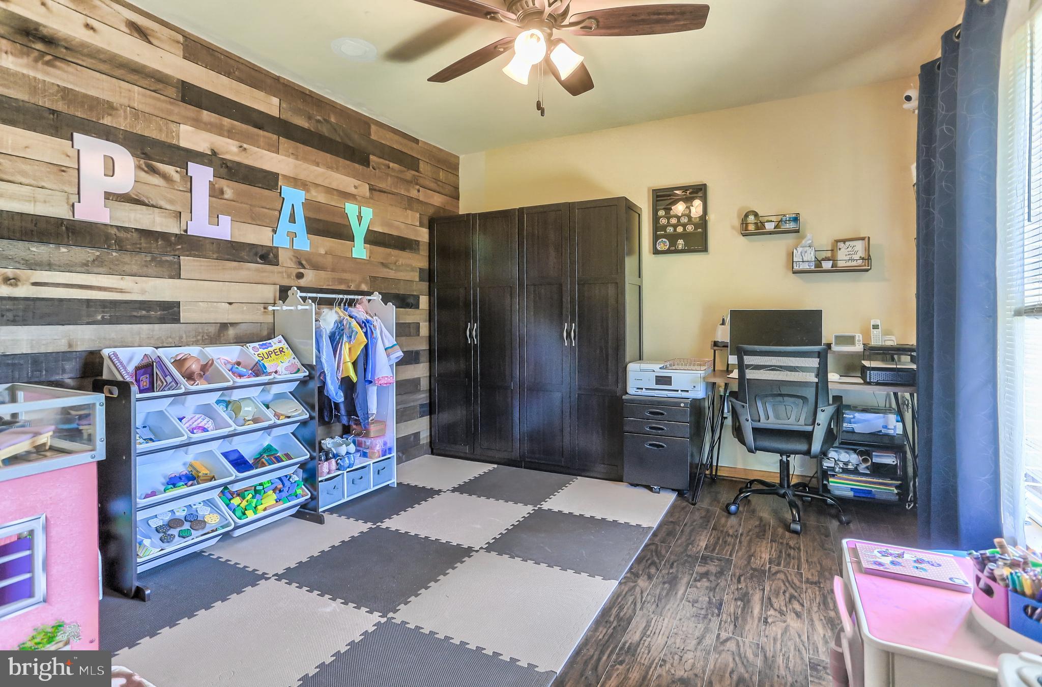 FAWN GROVE BORO - Residential