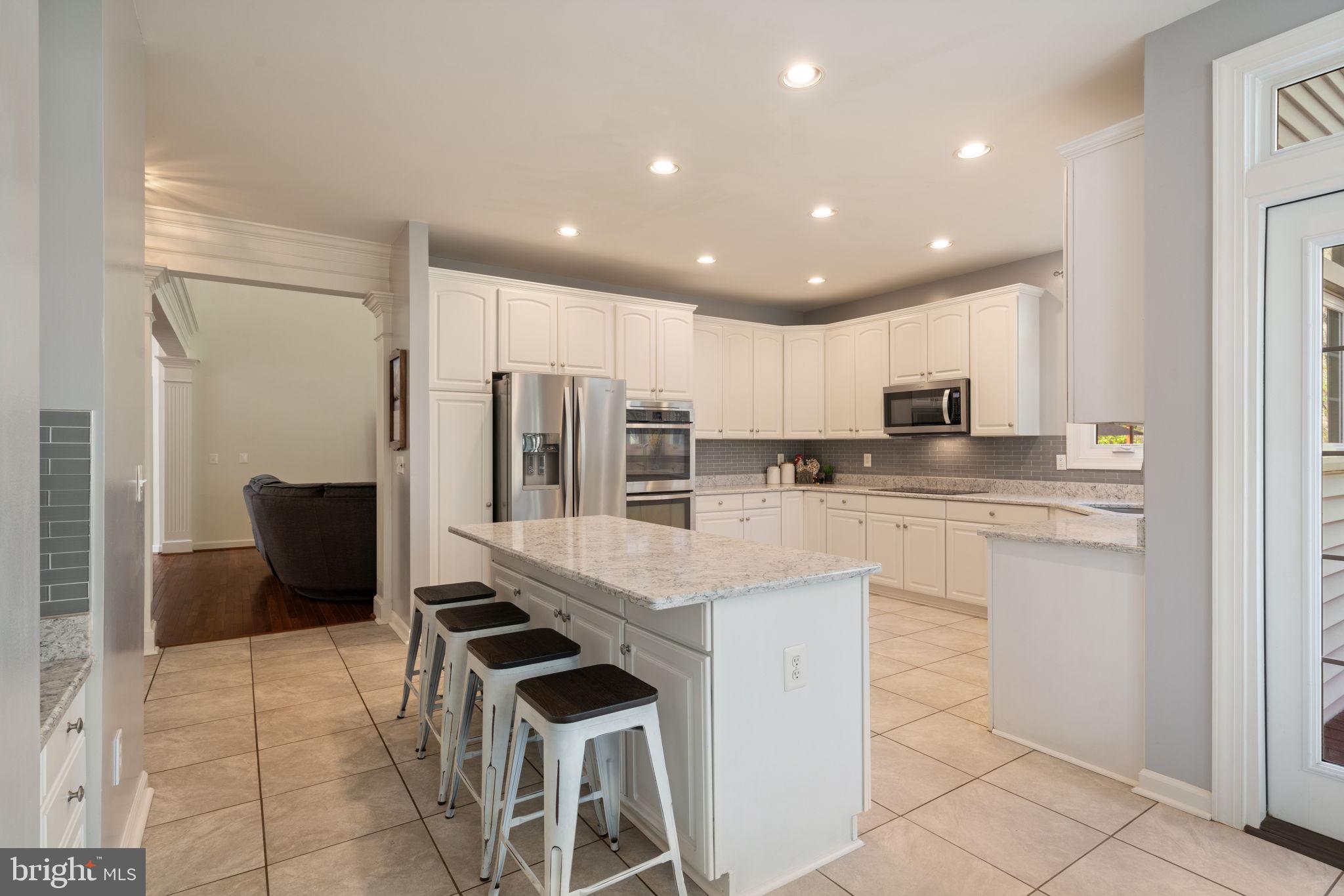 MEADOWBROOK WOODS - Residential