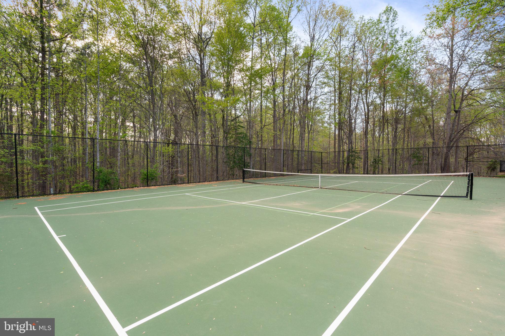 MEADOWBROOK WOODS - Residential