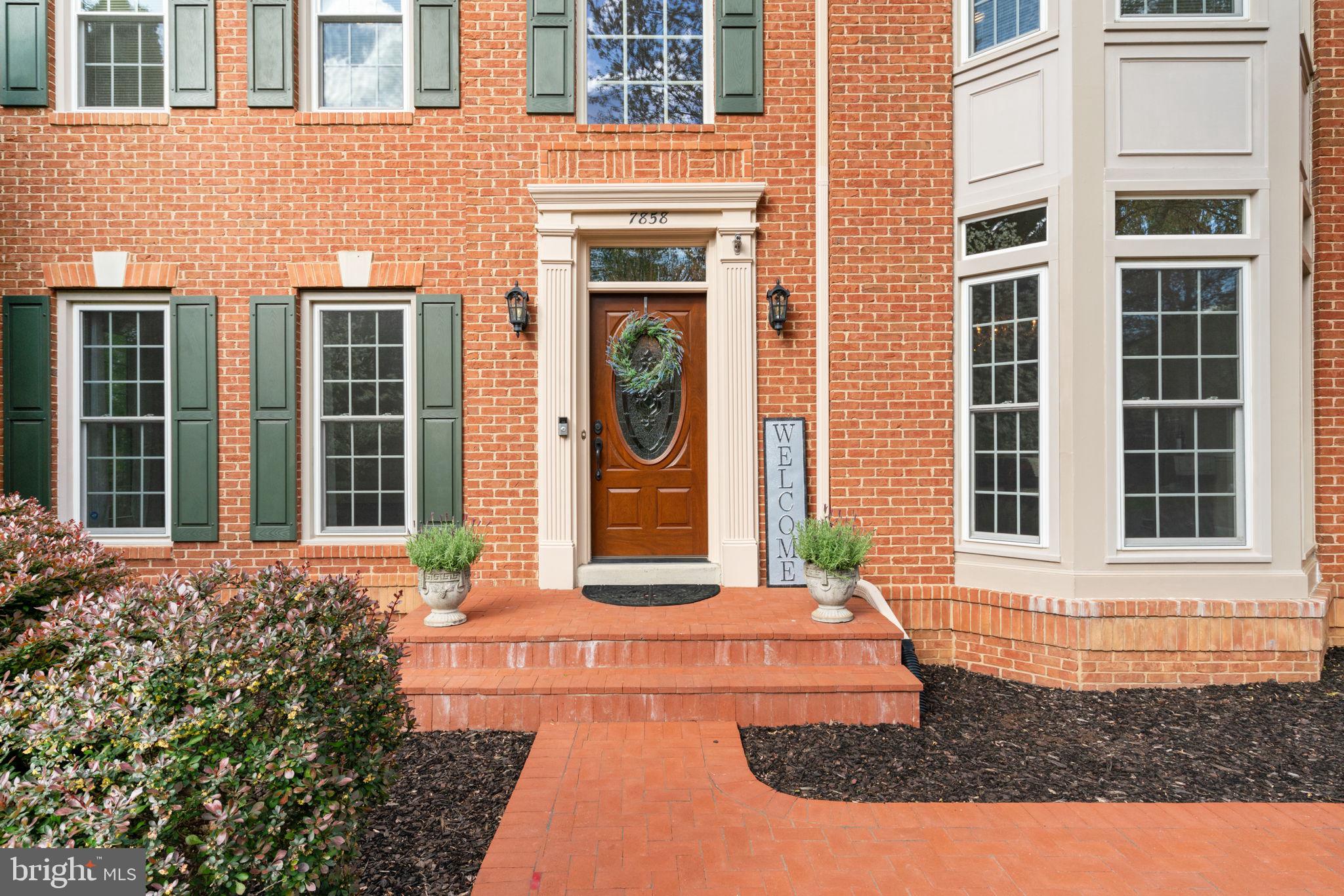 MEADOWBROOK WOODS - Residential