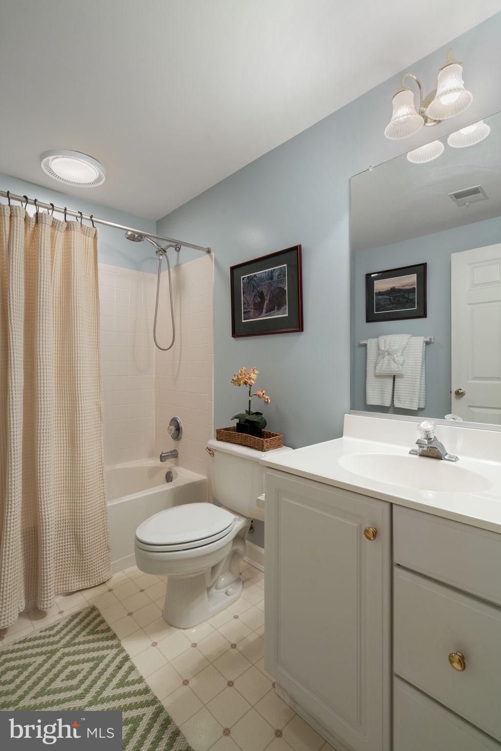 MEADOWBROOK WOODS - Residential