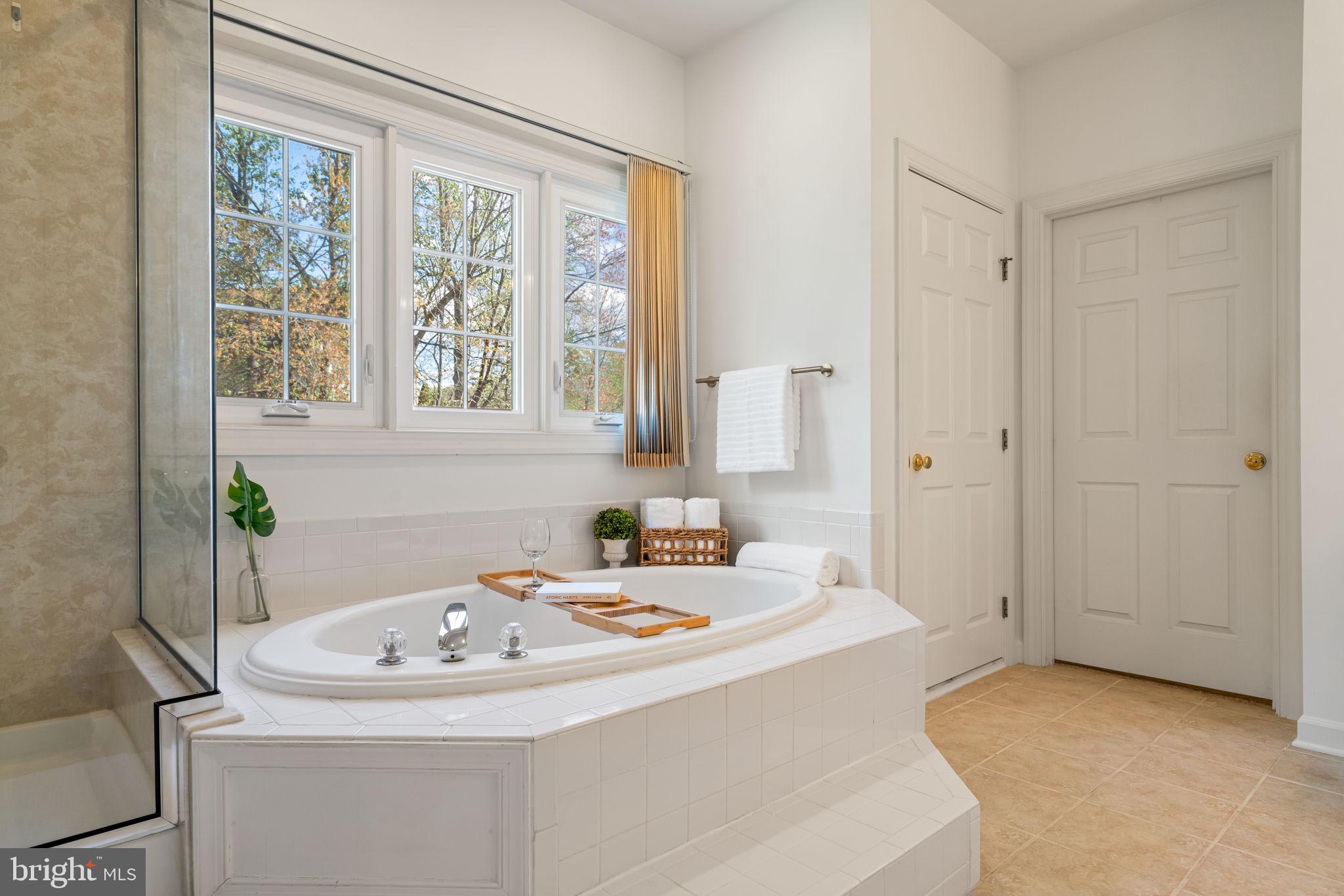 MEADOWBROOK WOODS - Residential