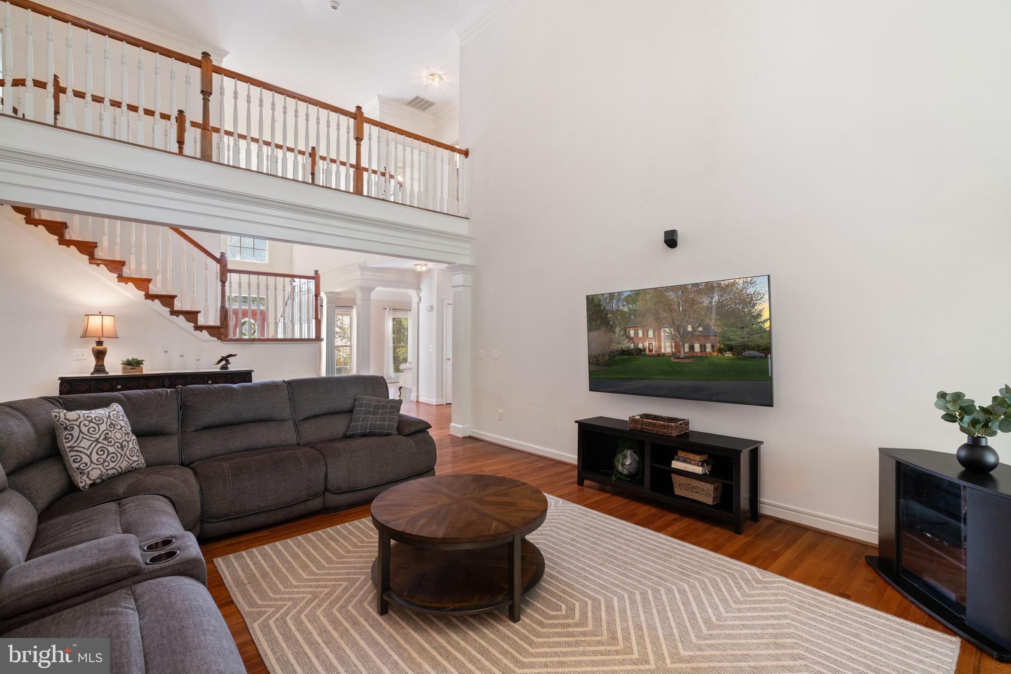 MEADOWBROOK WOODS - Residential