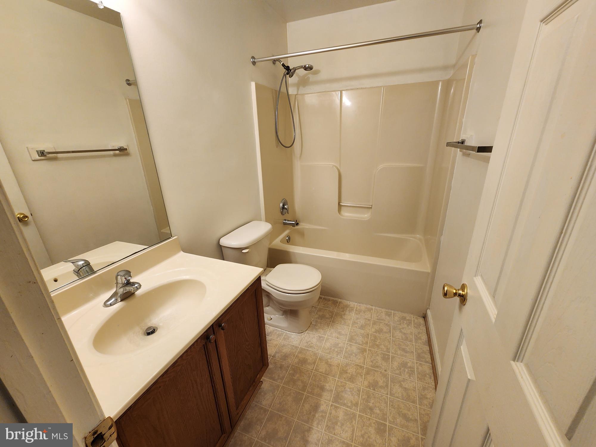 MANOR PARK - Residential Lease