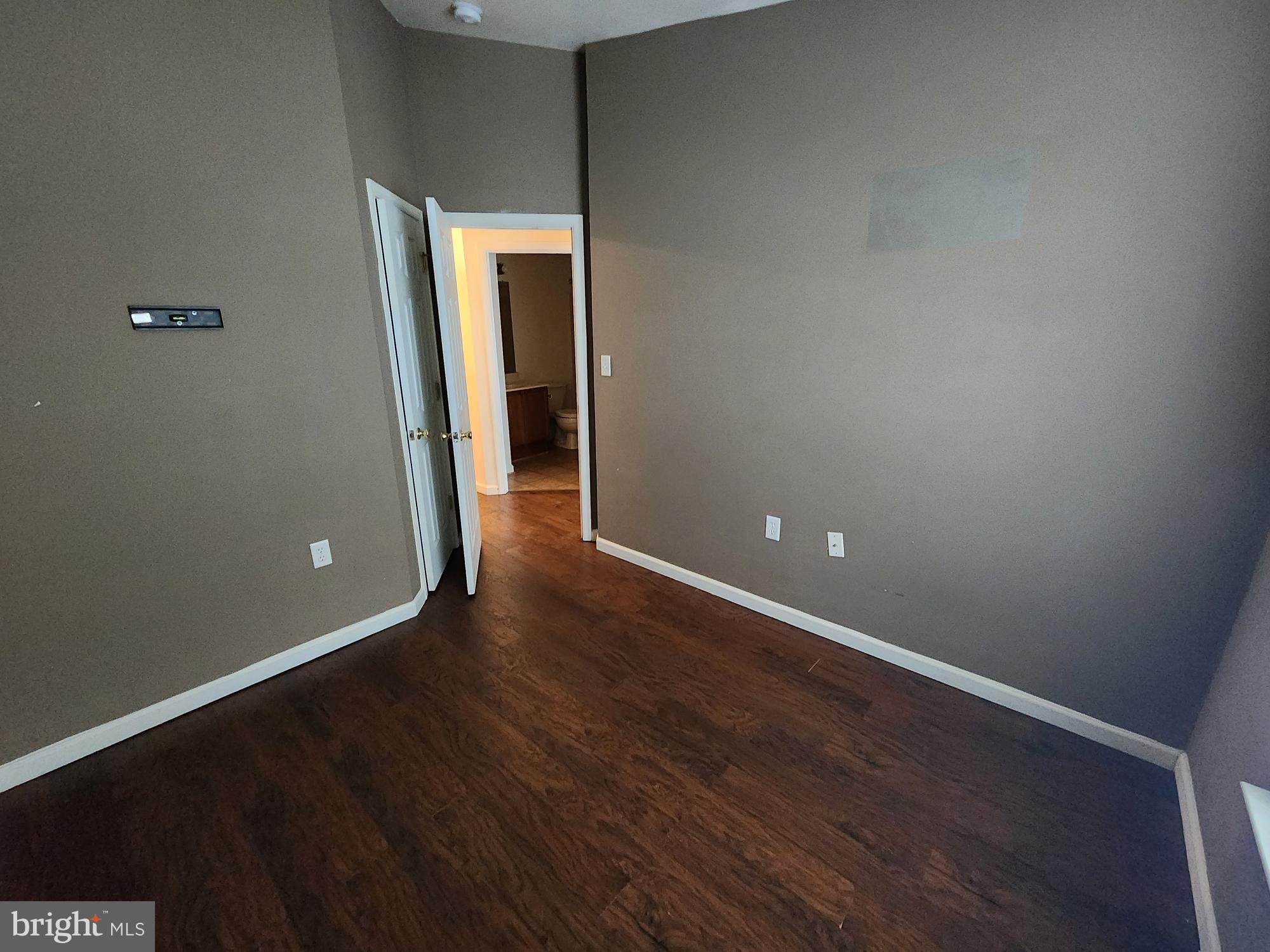 MANOR PARK - Residential Lease