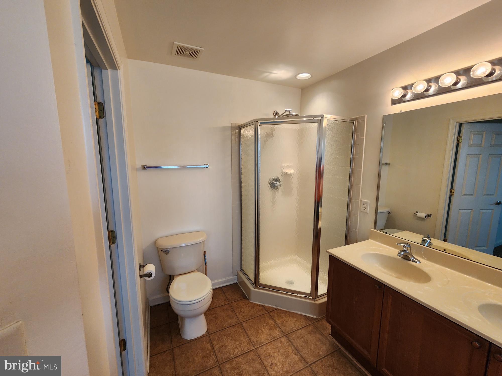 MANOR PARK - Residential Lease