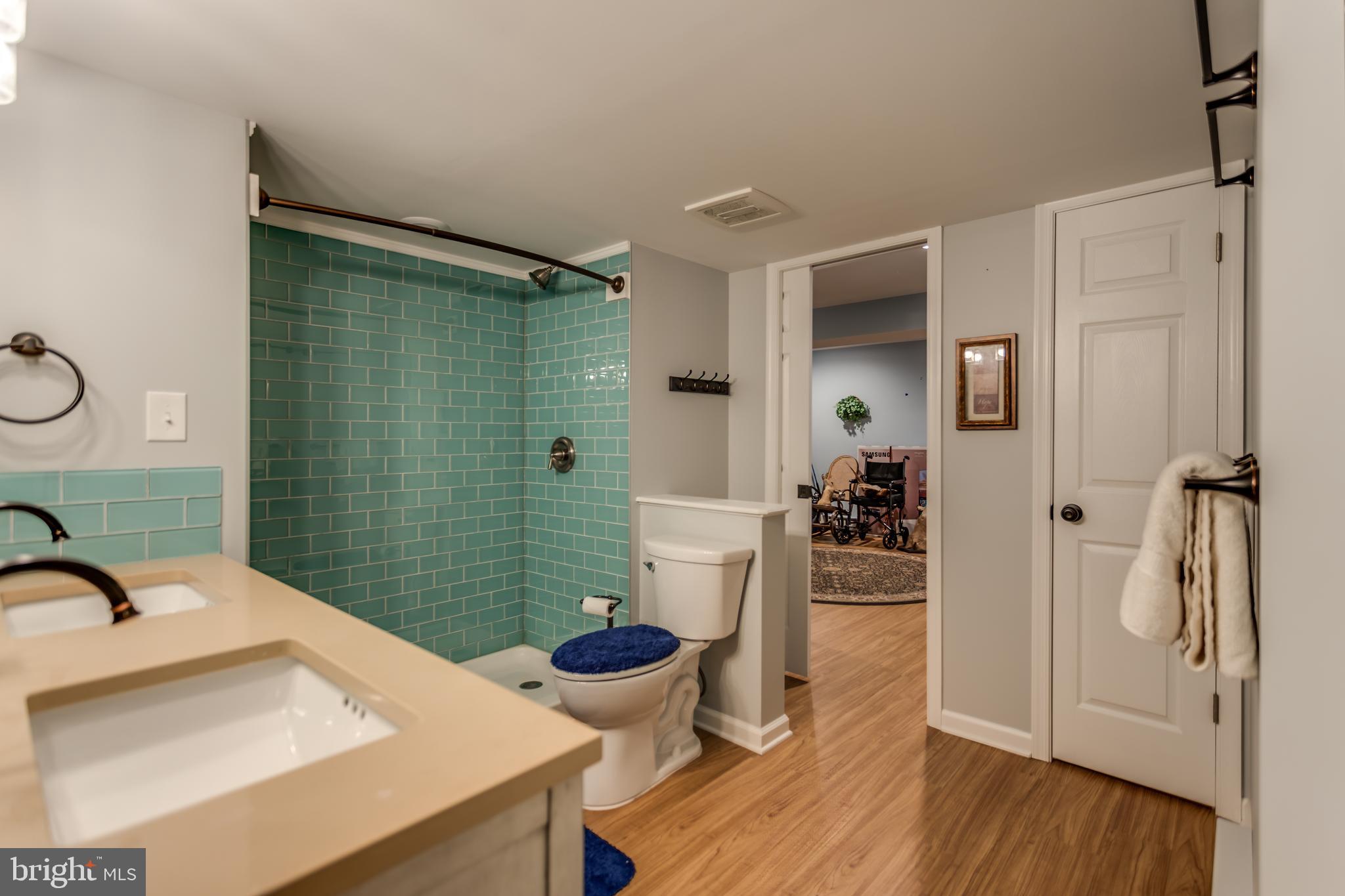 OPEQUON TERRACE - Residential