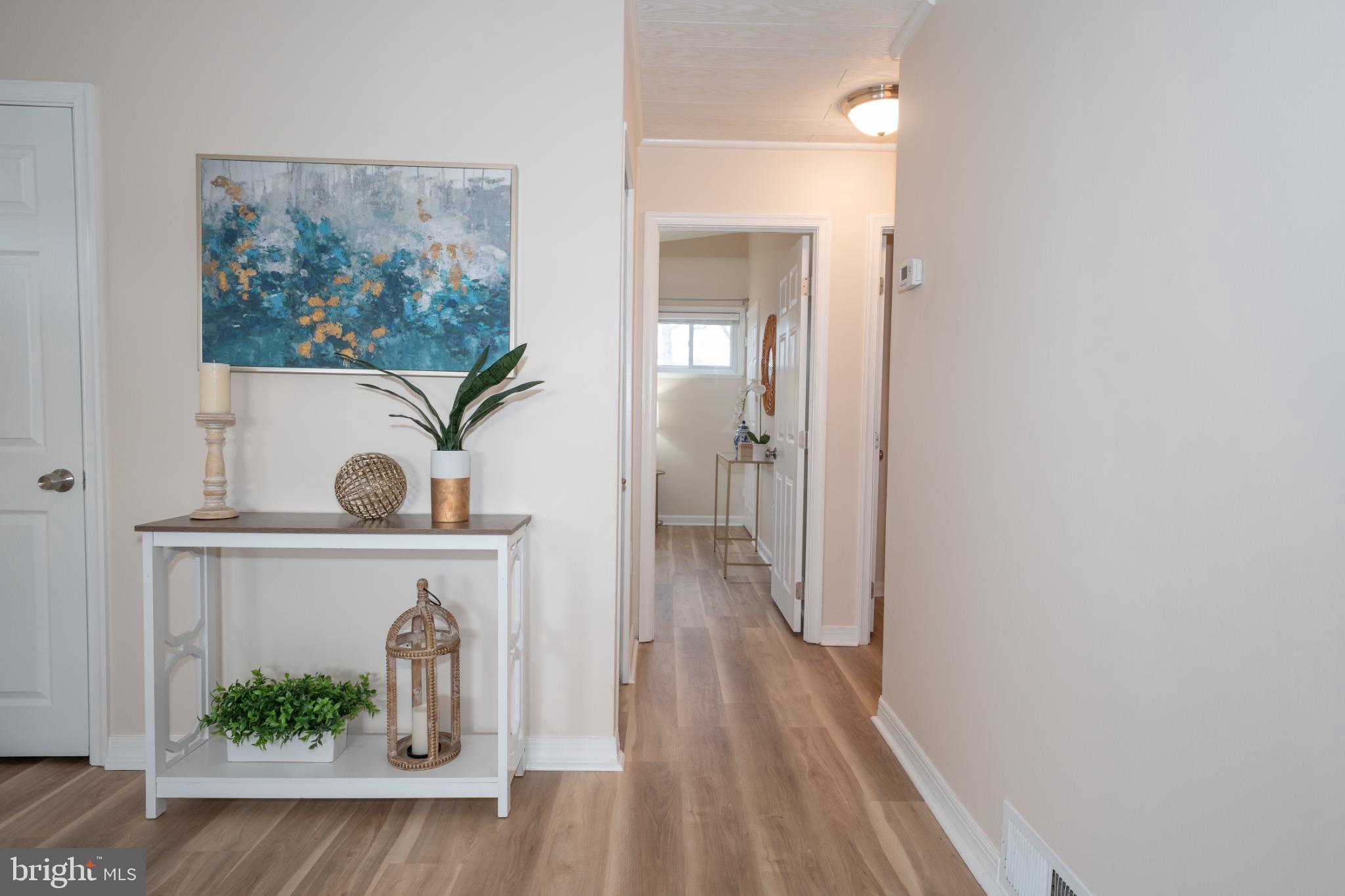 FLORA HILLS - Residential