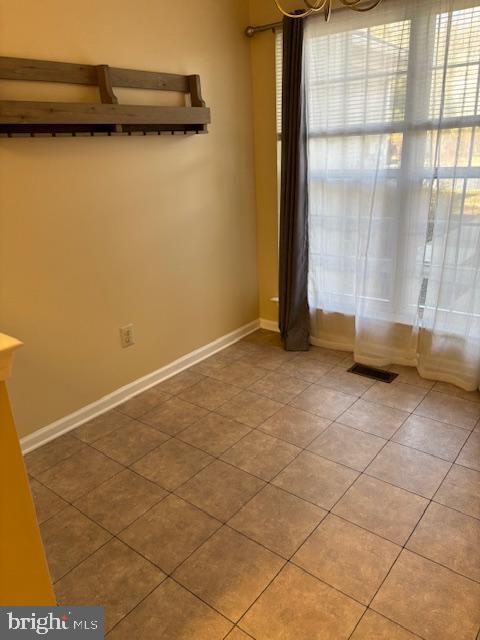 CHARLESTOWN HUNT - Residential Lease