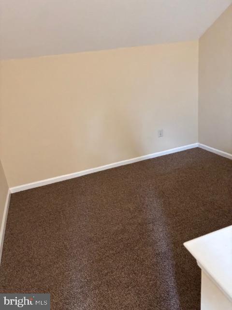 CHARLESTOWN HUNT - Residential Lease