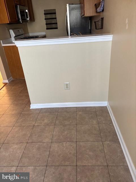 CHARLESTOWN HUNT - Residential Lease