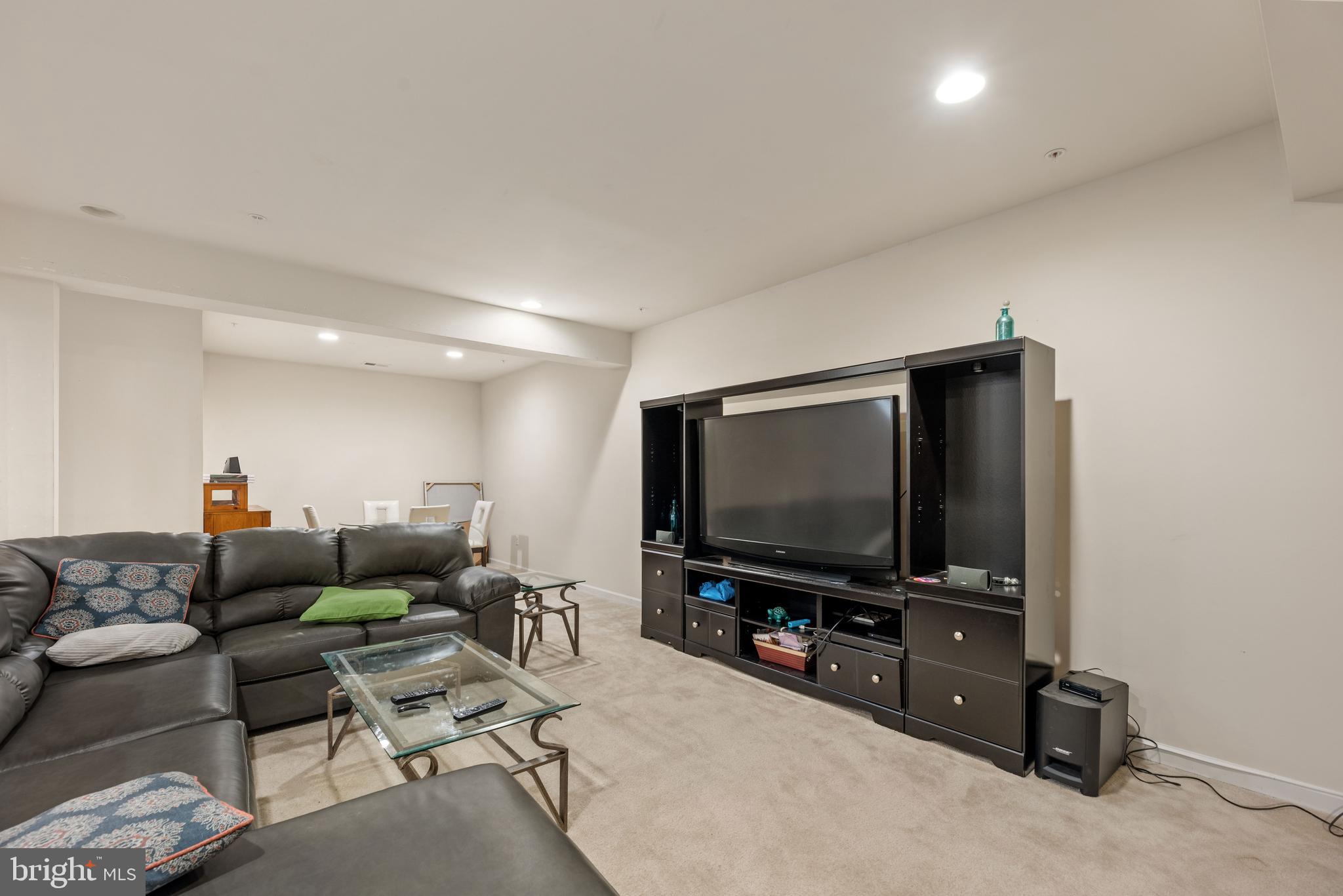 VILLAGES OF SAVANNAH - Residential