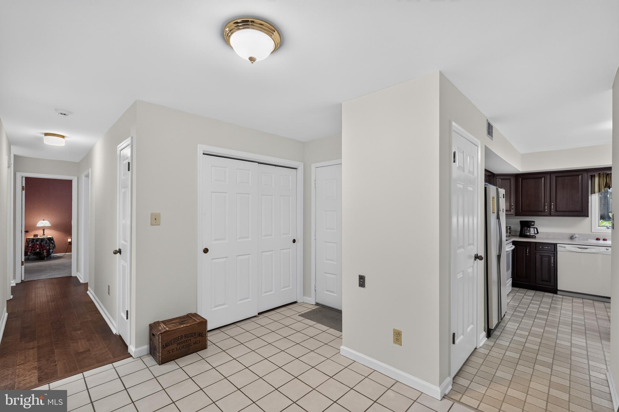 513 EATON WAY 513