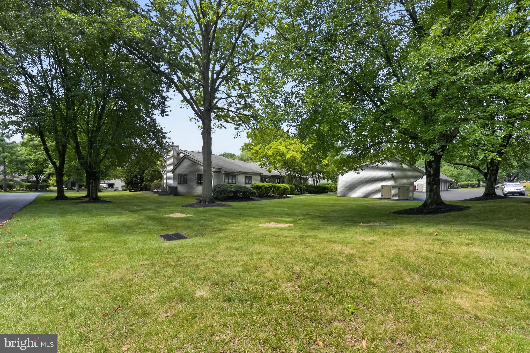 513 EATON WAY 513