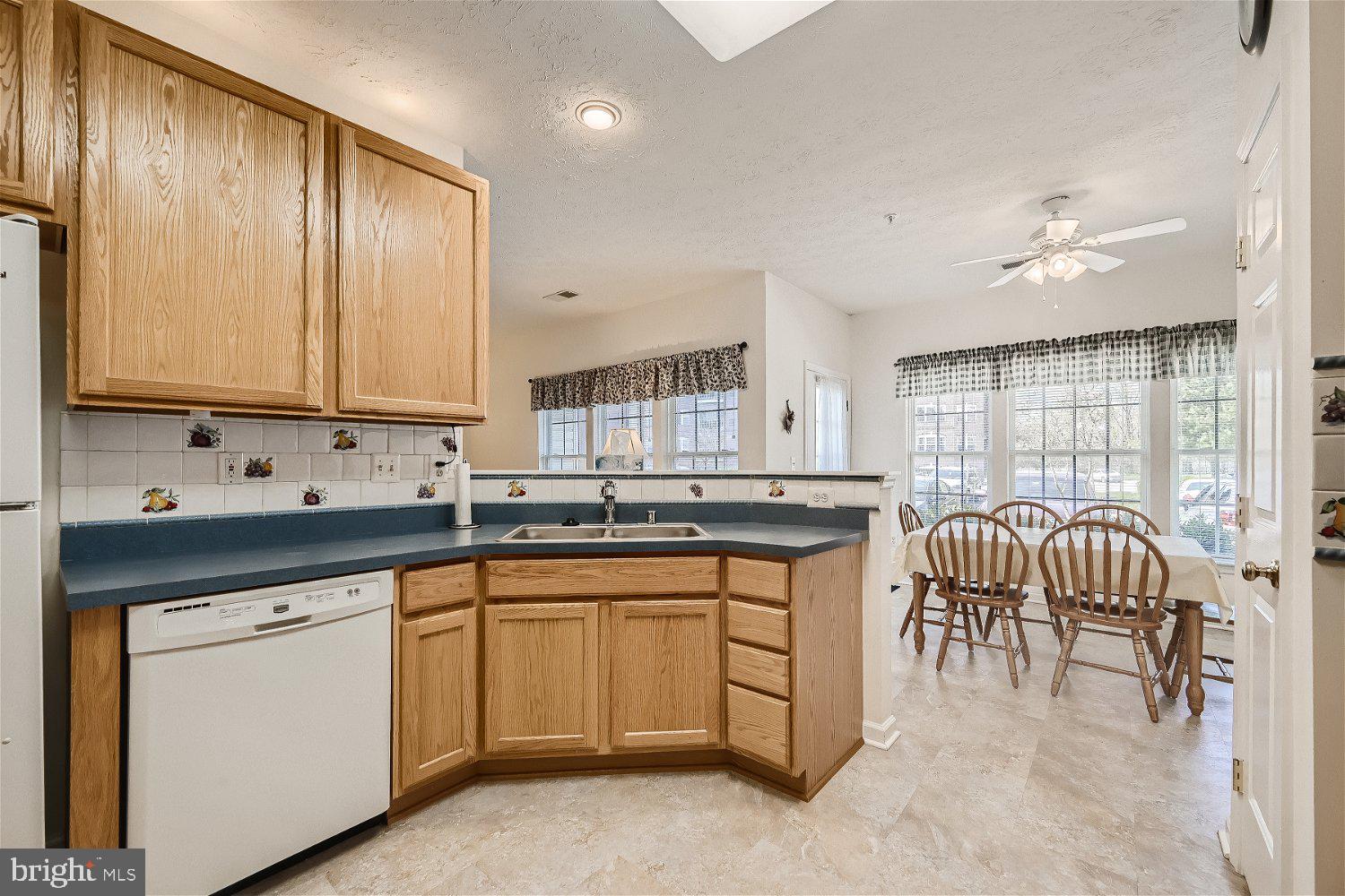 WINDSOR AT PERRY HALL FARMS - Residential