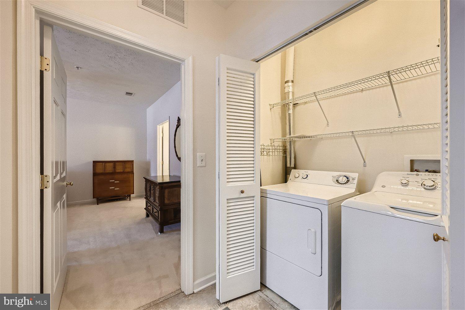 WINDSOR AT PERRY HALL FARMS - Residential