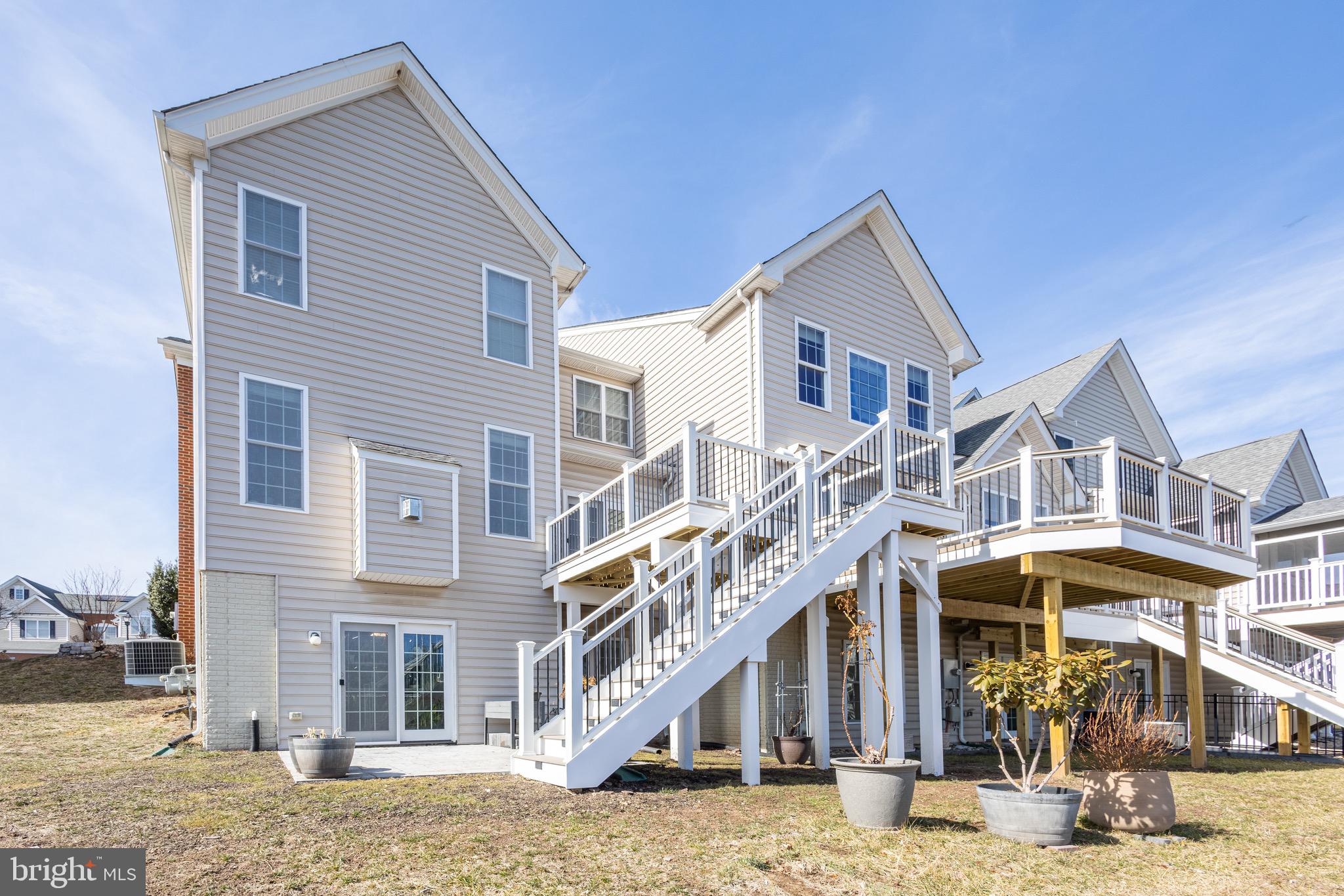 LOUDOUN VALLEY ESTATES 2 - Residential