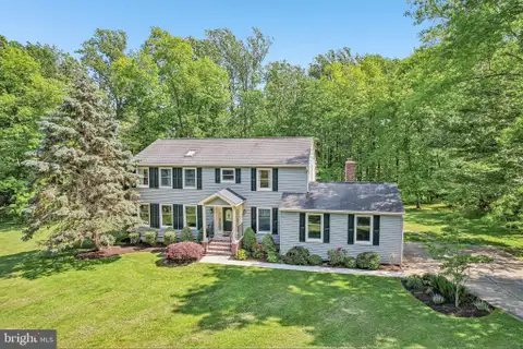 13 Coventry Lane, Hopewell, NJ MLS: NJME2077614