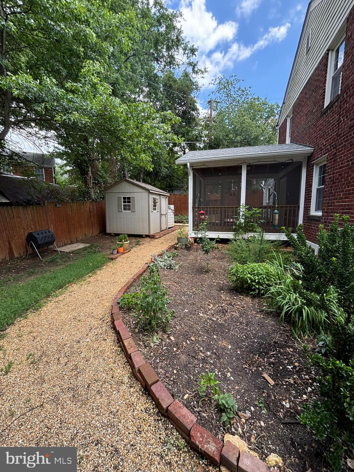 5909 EDGEHILL DRIVE