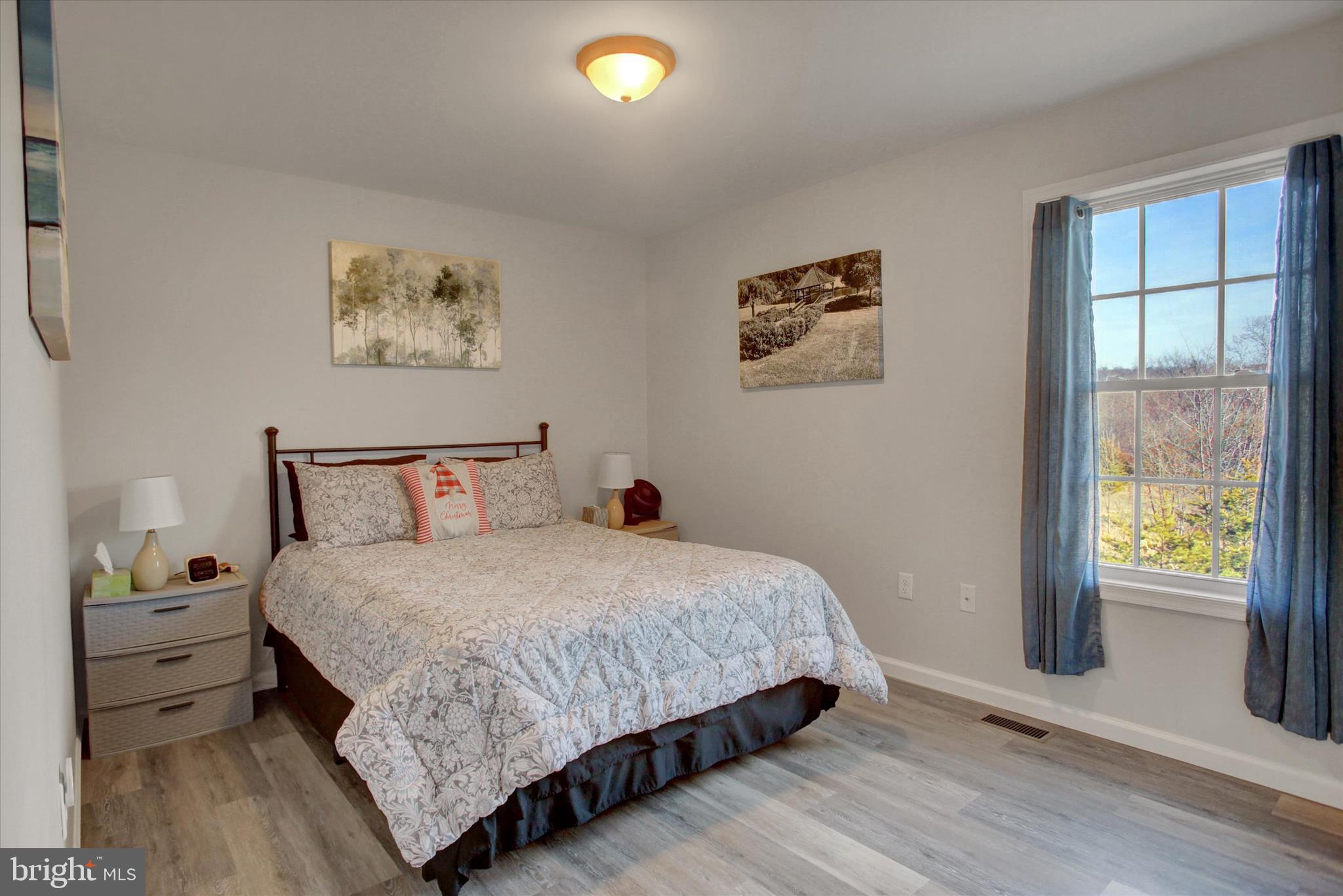 RANDOM OAKS PHASE II - Residential