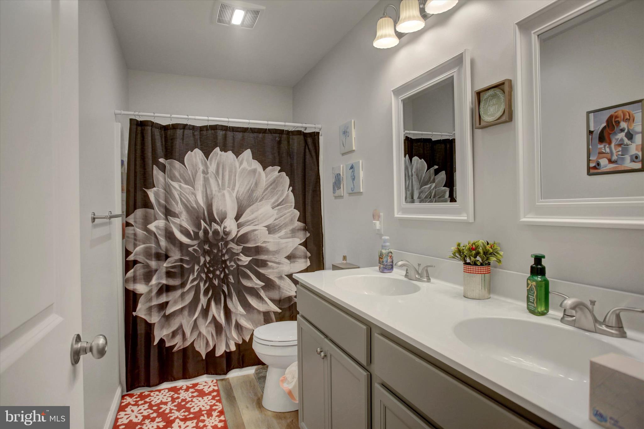 RANDOM OAKS PHASE II - Residential