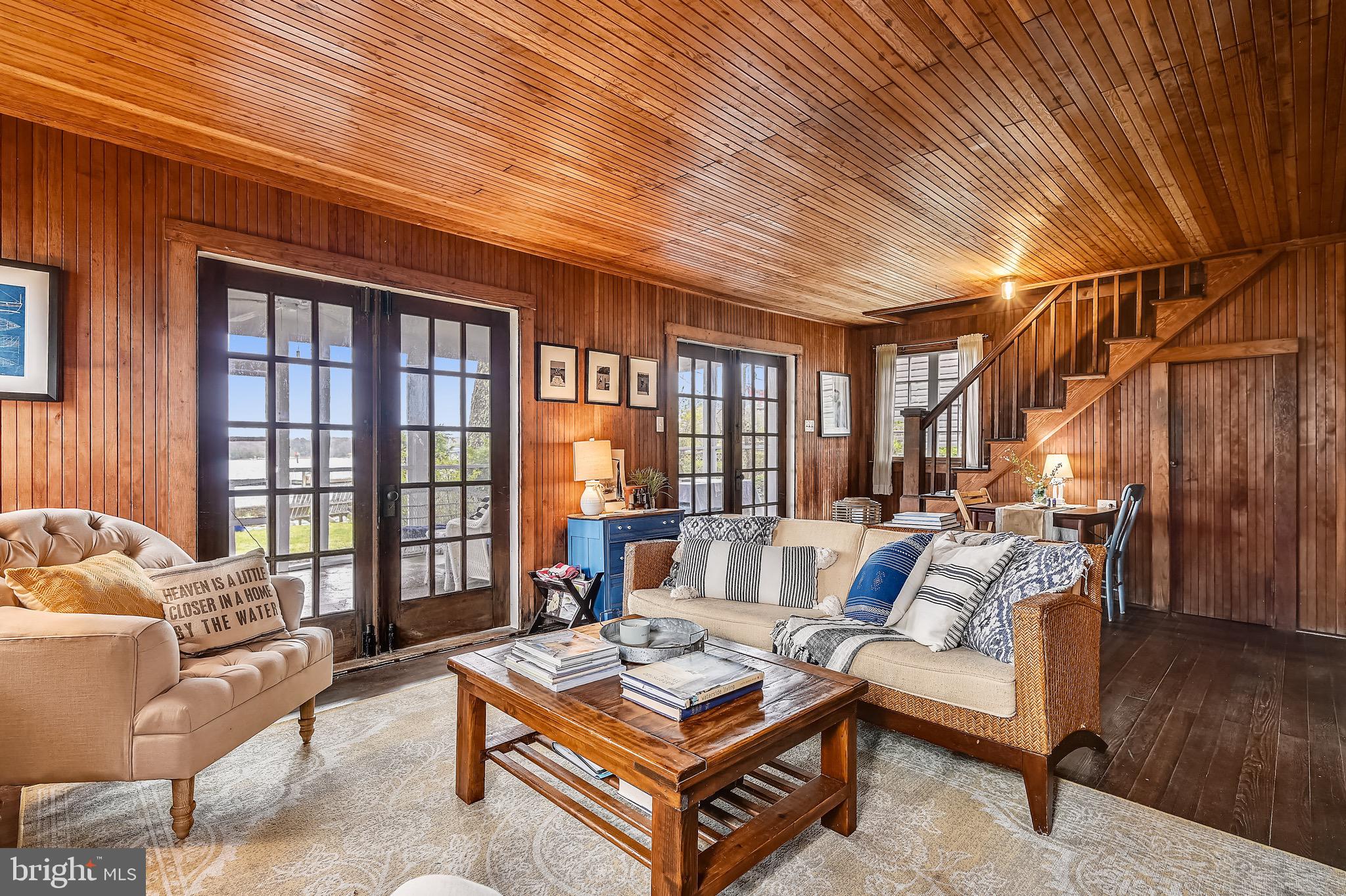 ARUNDEL BEACH - Residential