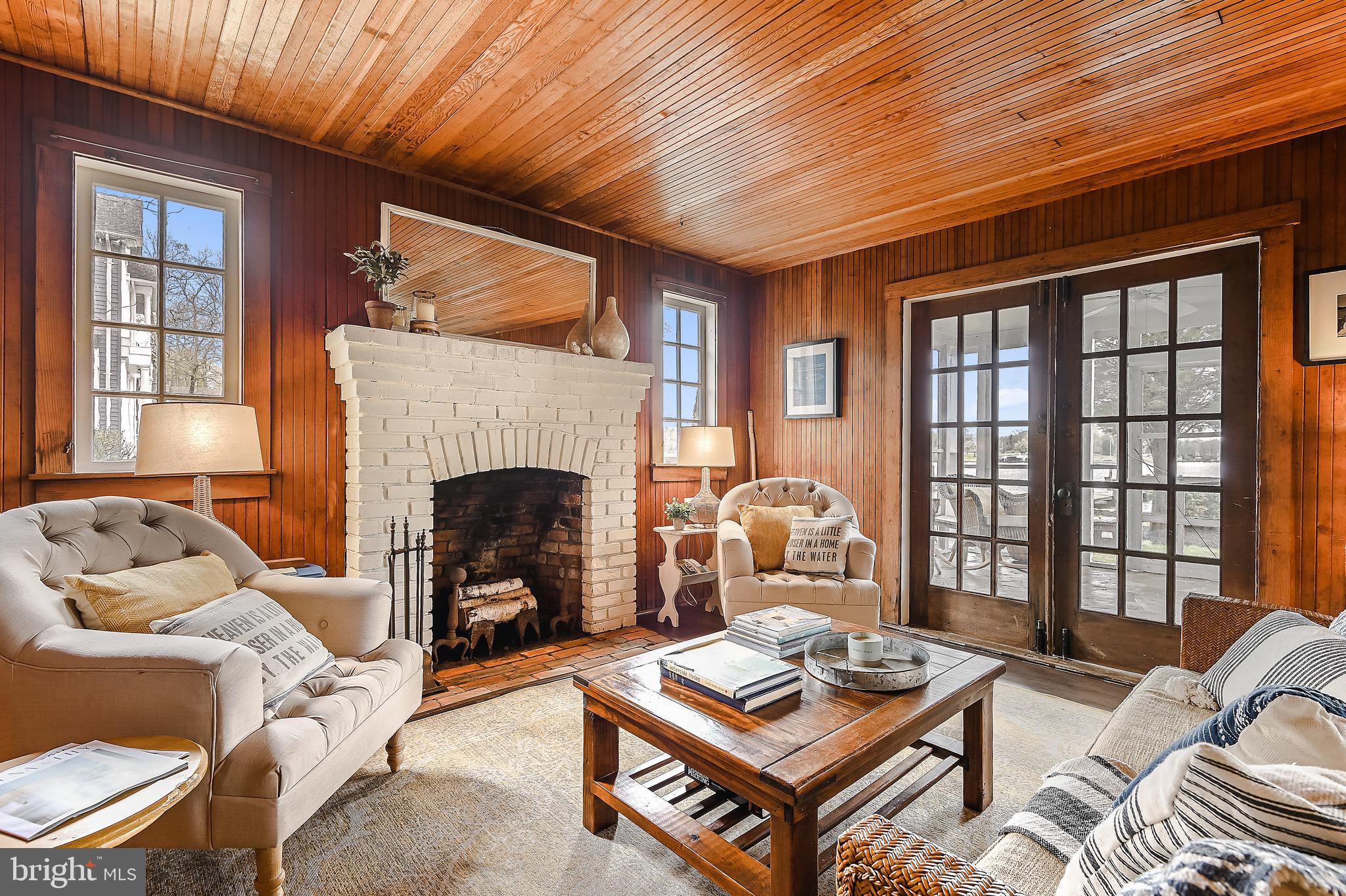 ARUNDEL BEACH - Residential