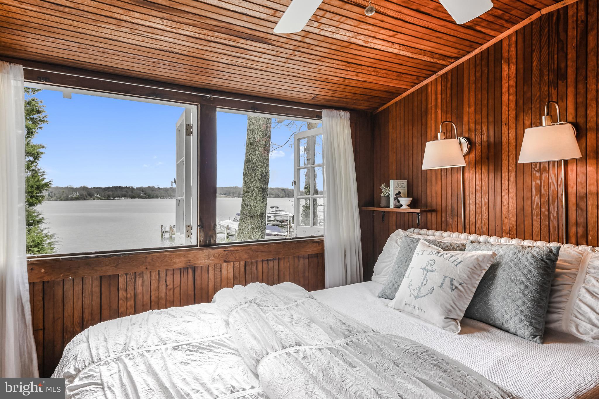 ARUNDEL BEACH - Residential