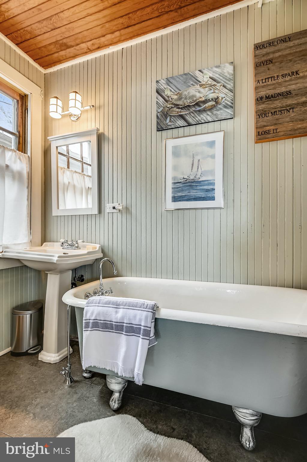 ARUNDEL BEACH - Residential