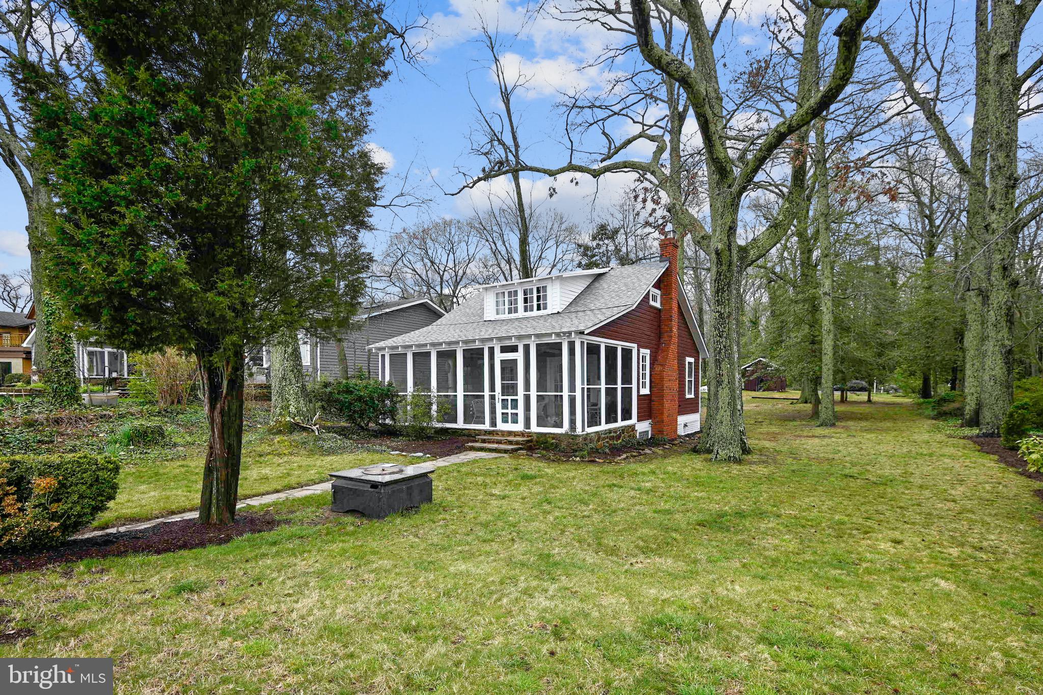 ARUNDEL BEACH - Residential