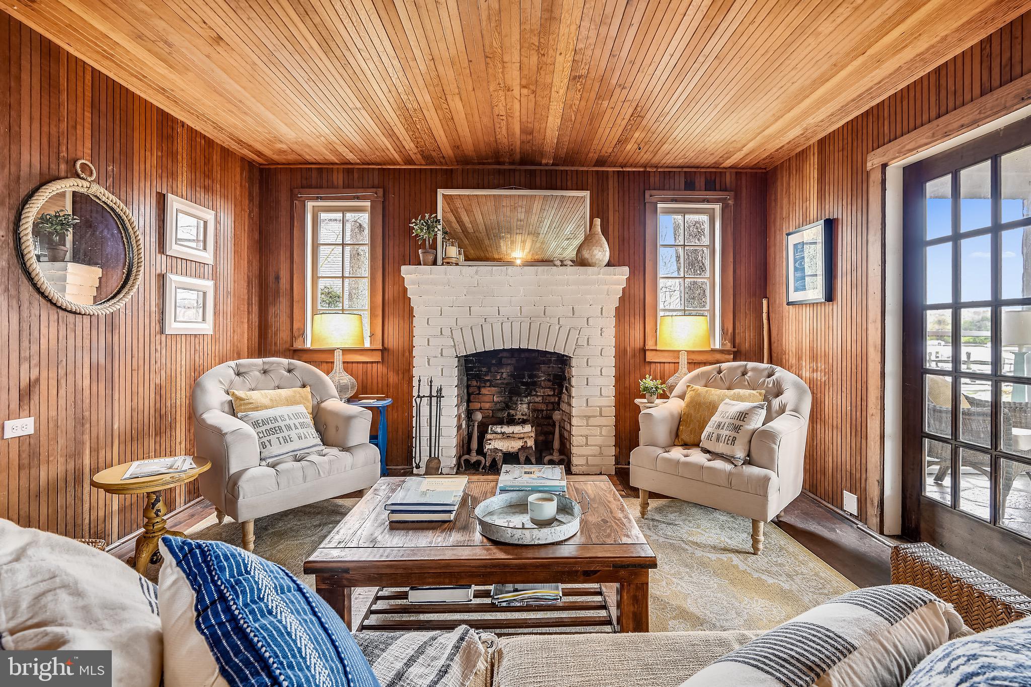 ARUNDEL BEACH - Residential